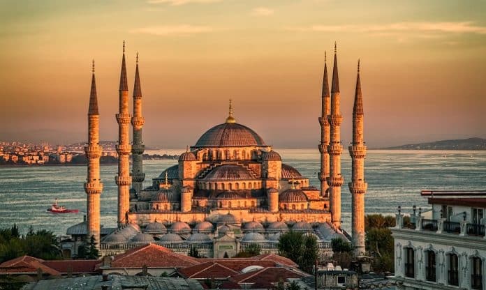 Türkiye'deki Meşhur Camiler: İslam Mimarlığının İhtişamı