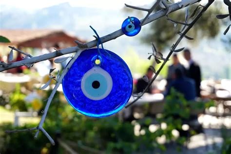 Nazar Duaları: Gelenekler ve Uygulamalar